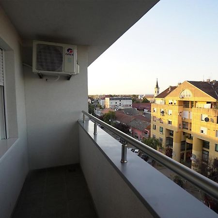 Delux Center Apartments Indija Exterior photo
